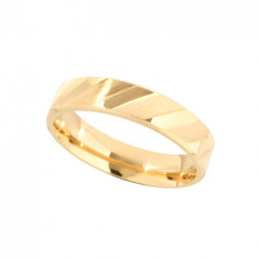 9ct Yellow Gold Gents 5mm Diamond Cut Wedding Band