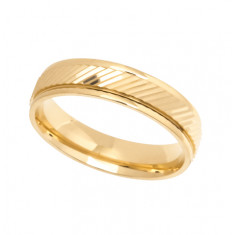 9ct Yellow Gold Gents 5mm Diamond Cut Wedding Band