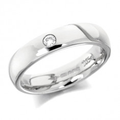 9ct White Gold Ladies Plain 4mm Wedding Ring Set with Single 5pt Diamond  