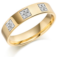 9ct Yellow Gold Gents 5mm Wedding Ring Set with 12pts of Diamonds in 3 Square Boxes  