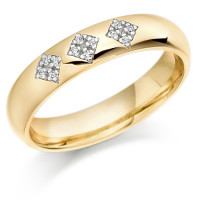 9ct Yellow Gold Ladies 4mm Wedding Ring Set with 6pts of Diamonds in 3 Diamond Shape Boxes  