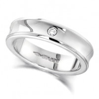 18ct White Gold Ladies 4mm Concave Wedding Ring Set with Single 3pt Diamond  