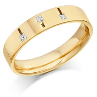 9ct Yellow Gold Ladies 4mm Wedding Ring Set with 3 Princess Cut Diamonds Weighing a Total of 6pts  