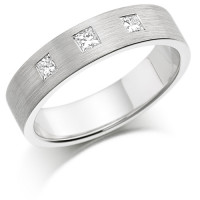 9ct White Gold Ladies 4mm Wedding Ring Set with 3 Princess Cut Diamonds, total weight 0.30ct  
