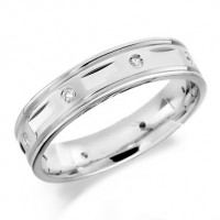 9ct White Gold Gents 5mm Wedding Ring with Alternate Diamonds and Flat Cuts All Around, Set with a Total of 12pts of Diamonds  