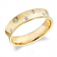 9ct Yellow Gold Gents 5mm Concave Wedding Ring Set with 5 Alternate Set Diamonds, Total Weight 10pts  