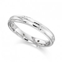 18ct White Gold Ladies 3mm Wedding Ring with Centre Groove and Diamonds Set Evenly Spaced All Around, Total Weight 8pts  