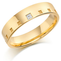 9ct Yellow Gold Gents 5mm Wedding Ring Frosted Squares All Around and Set with 5pt Princess Cut Diamond  