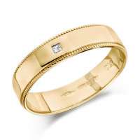 18ct Yellow Gold Gents 5mm Wedding Ring with Beaded Edges and Set with Single 3pt Princess Cut Diamond  