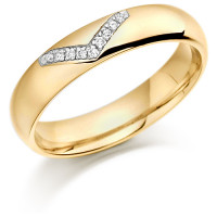 9ct Yellow Gold Ladies 4mm Wedding Ring with Diamond V-Shape Pattern Set with 4.5pts of Diamonds  