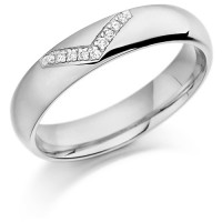 Platinum Ladies 4mm Wedding Ring with Diamond V-Shape Pattern Set with 4.5pts of Diamonds  