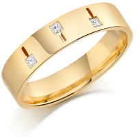 9ct Yellow Gold Gents 5mm Wedding Ring Set with 3 Princess Cut  Diamonds Weighing a Total of 11pts  