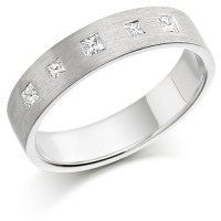 9ct White Gold Ladies 4mm Wedding Ring Set with 5 Princess Cut Diamonds, Total Weight 15pts  