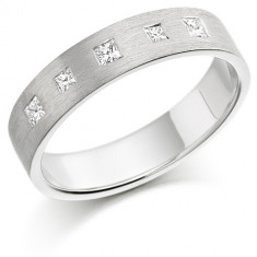 9ct White Gold Ladies 4mm Wedding Ring Set with 5 Princess Cut Diamonds, Total Weight 15pts  