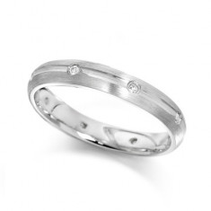 9ct White Gold Ladies 4mm Wedding Ring with Centre Groove and Diamonds Evenly Spaced All Around, Set with a Total of 12pts of Diamonds  