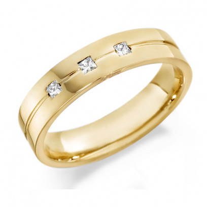 9ct Yellow Gold Gents 5mm Wedding Ring with a Centre Groove and Set with 3 Princess Cut Diamonds, Total Weight 11pts  