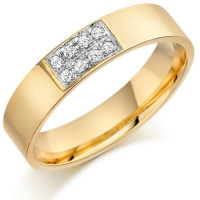 9ct Yellow Gold Gents 5mm Wedding Ring Set with 12pts of Diamonds in a Rectangular Box  