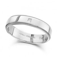 9ct White Gold Ladies 4mm Wedding Ring with Beaded Edges and Set with Single 3pt Princess Cut Diamond  