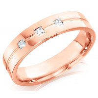 9ct Rose Gold Gents 5mm Wedding Ring with a Centre Groove and Set with 3 Princess Cut Diamonds, Total Weight 11pts